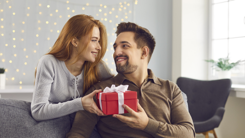 Romantyczny prezent walentynkowy dla niej, czyli co podarować ukochanej?