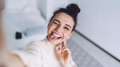 Jak zrobić idealne selfie? Poznaj 5 sztuczek!