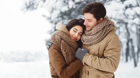 Romantyczna sesja zdjęciowa we dwoje - jak ją zorganizować?