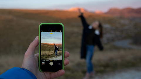 Jak wykonywać zdjęcia w trybie Live Photo?