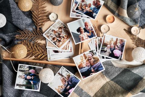 Dzień Babci: Jak stworzyć wyjątkowe prezenty z odbitek od wnuków